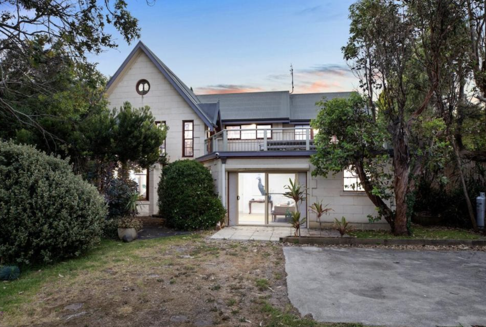 4BR Apollo Bay Beach House apollo bay accommodation 4br beach house